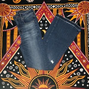 AEO - High Waisted Bell Bottom Ripped Jeans